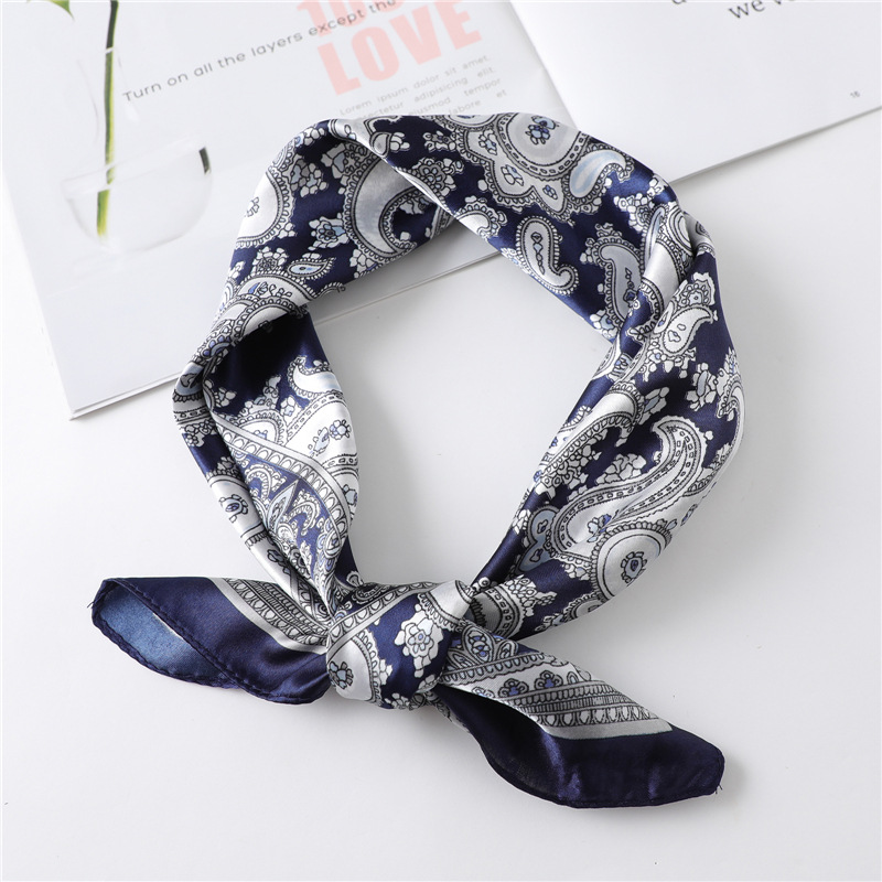 Silk Neck Scarf - 60 センチメートル高級正方形シルクスカーフ女性のためのヒジャブヘアバンドネッカチーフ女性サテンショールリボンヘッドバンドファッションラップバンダナ