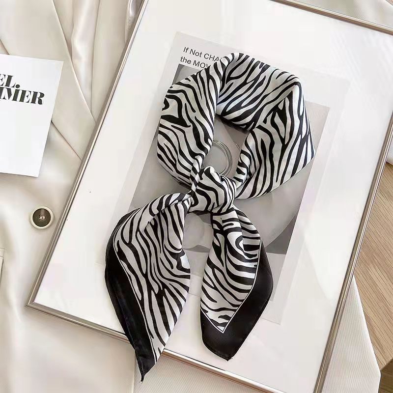 新ファッションゼブラプリントスクエアスカーフソフトサテン薄い - Ascot Neck Scarf のレビューと価格
