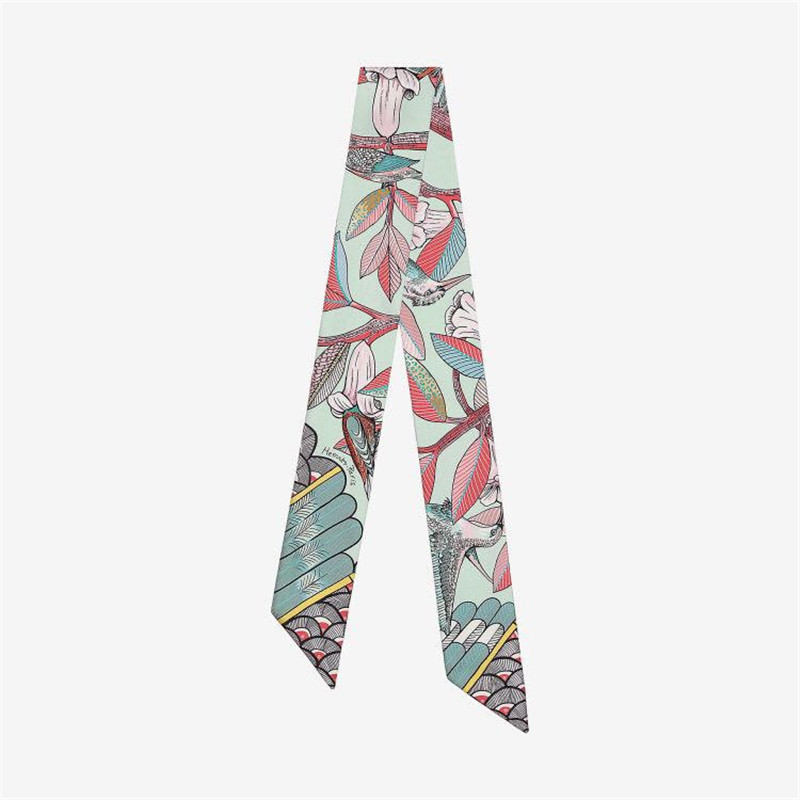 女性用ハチドリ柄スカーフ,高級ブランド,ファインシルクスカー - Ascot Neck Scarf のレビューと価格